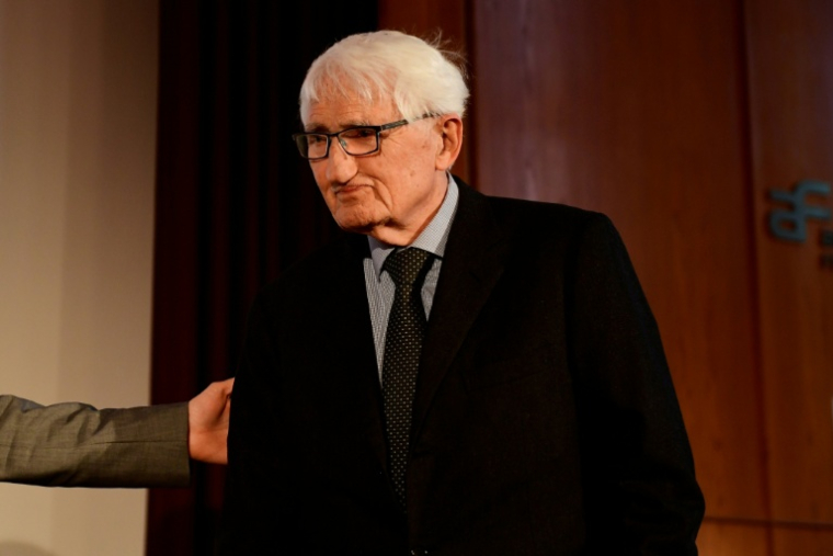 Le philosophe allemand Jürgen Habermas, le 16 mars 2017 à Berlin  ( AFP / Tobias SCHWARZ )