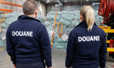 L'Union européenne va appliquer à partir de dimanche des "frais de traitement" de 2 euros sur tous les colis importés dans le cadre du commerce en ligne ( AFP / GEOFFROY VAN DER HASSELT )