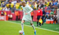 Qui doit être l’ailier gauche des Bleus ?