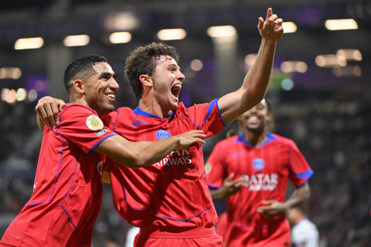 Les deux retournés acrobatiques fantastiques de João Neves contre Toulouse