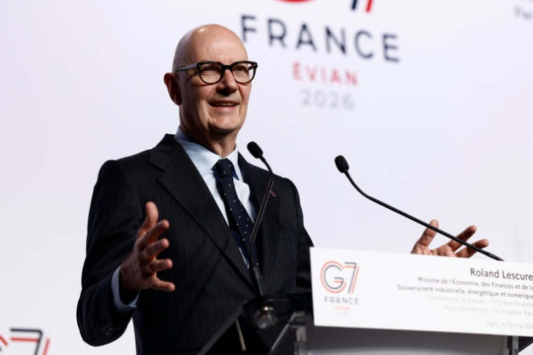 Le ministre français de l'Economie et des Finances, Roland Lescure, lors d'une conférence de presse en marge d'une réunion des Les ministres et banquiers centraux des pays du G7 le 19 mai 2026 à Paris  ( AFP / Kenzo TRIBOUILLARD )