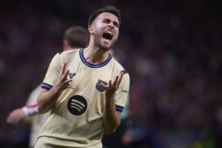 Quand les défenseurs barcelonais jouent le hors-jeu... dans leur camp