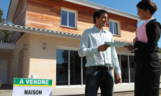 Les frais d’agence pèsent dans le budget des acheteurs quelle que soit la santé du marché immobilier. (© Fotolia)