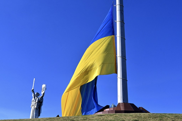 ( AFP / SERGEI SUPINSKY )