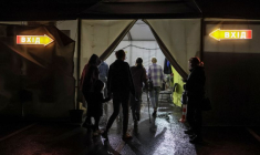 UKRAINE: UN IMPORTANT CONVOI DE RÉFUGIÉS DE MARIOUPOL ARRIVE À ZAPORIJJIA