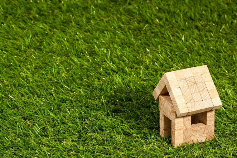 La Guadeloupe, la Guyane et les Ardennes sont les trois départements avec la plus faible baisse des ventes immobilières. (illustration) (Pixabay / Harry Strauss)