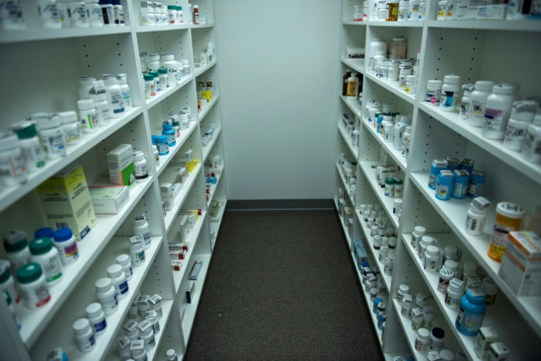 Le président américain Donald Trump a annoncé une taxe de 100% sur tout médicament breveté importé à compter du 1er octobre, frappant de plein fouet le premier marché mondial du secteur ( AFP / Brendan Smialowski )