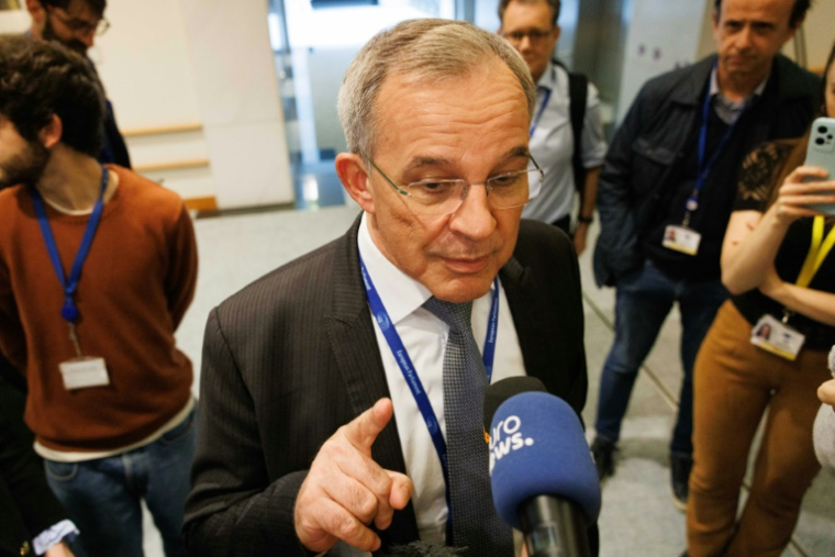 L'eurodéputé français d'extrême droite du Rassemblement national (RN) Thierry Mariani arrive au Parlement européen pour une réunion, le 12 juin 2024 ( AFP / Simon Wohlfahrt )