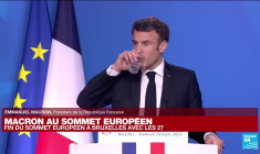 Emmanuel Macron à Bruxelles : sur la visite de Charles III, "le bon sens et l'amitié nous conduisent à proposer un report"