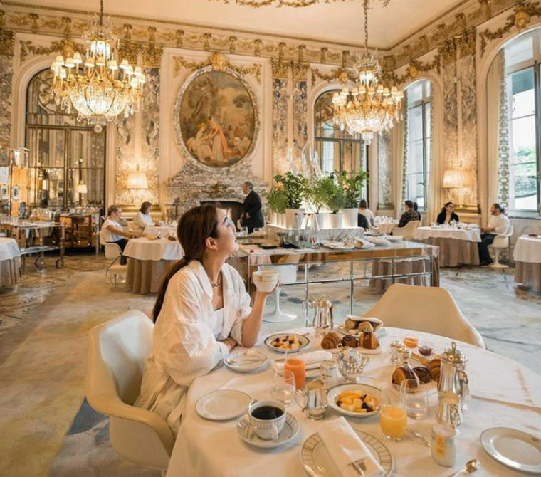 Découvrez 3 restaurants mêlant gastronomie haut de gamme et raffinement. crédit photo : Capture d’écran Instagram @lemeuriceparis