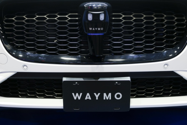 L'entreprise américaine Waymo pourrait lancer des robotaxis à Londres dès cette année ( AFP / Caroline Brehman )