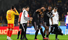 Loïs Openda blessé, l’OL déplore l’arbitrage face à Lens