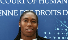 L'athlète sud-africaine Caster Semenya parle aux journalistes après une audience devant la Cour européenne des droits de l'homme, le 15 mai 2024 à Strasbourg ( AFP / Frederick FLORIN )