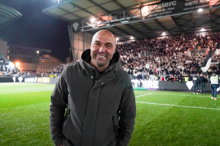 L'entraîneur d'Angers se confie sur la réussite du SCO