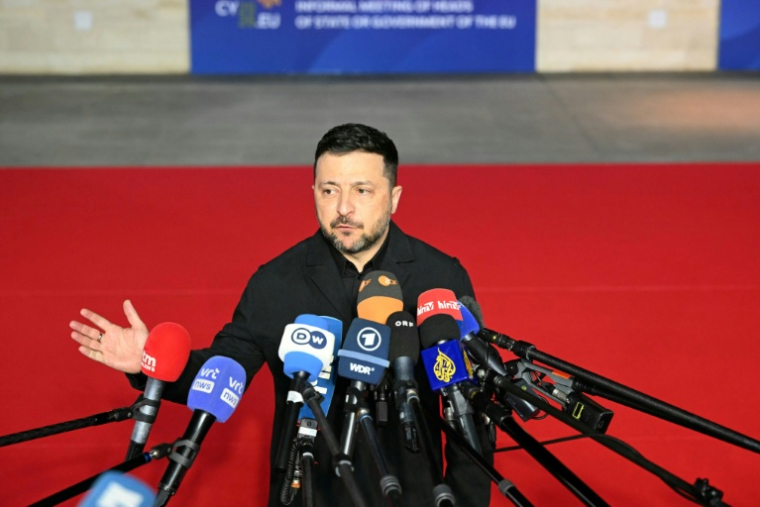 Volodymyr Zelensky à son arrivée pour participer à un sommet européen, à Ayia Napa, le 23 avril 2026 ( AFP / NICOLAS TUCAT )
