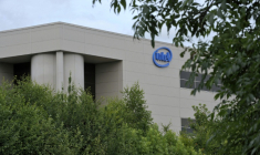 Le campus d'Intel à Leixlip, en Irlande, où le géant américain des semi-conducteurs va investir 5 milliards d'euros. ( AFP / MIGUEL RIOPA )