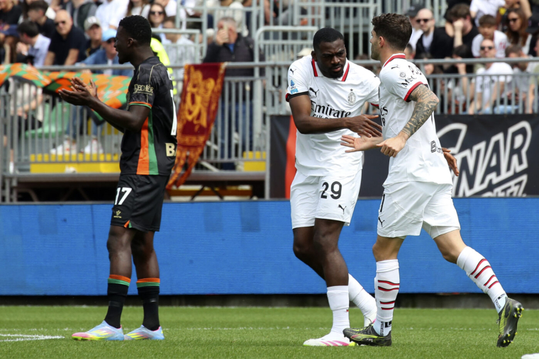 Milan efficace à Venise