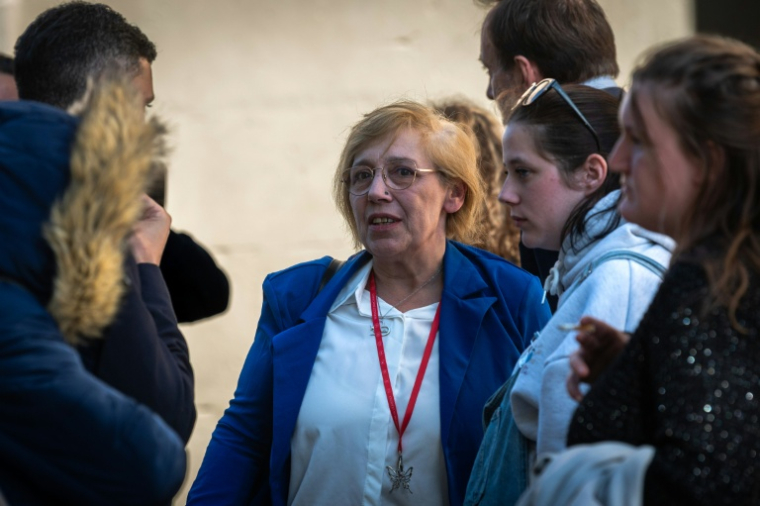 Nadine Jubillar, la mère de Cédric Jubillar, au centre sur l'image, le 8 octobre 2025 devant la cour d'assises du Tarn, à Albi ( AFP / Matthieu RONDEL )