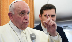 LE PAPE FRANÇOIS REND LES ÉVÊQUES RESPONSABLES DES ABUS SEXUELS COMMIS AU SEIN DE L'EGLISE