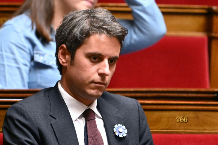 Le parti présidentiel Renaissance, dirigé par Gabriel Attal - ici à l'Assemblée nationale à Paris le 6 mai 2025 - souhaite interdire le voile dans l'espace public pour les mineures de moins de quinze ans ( AFP / BERTRAND GUAY )