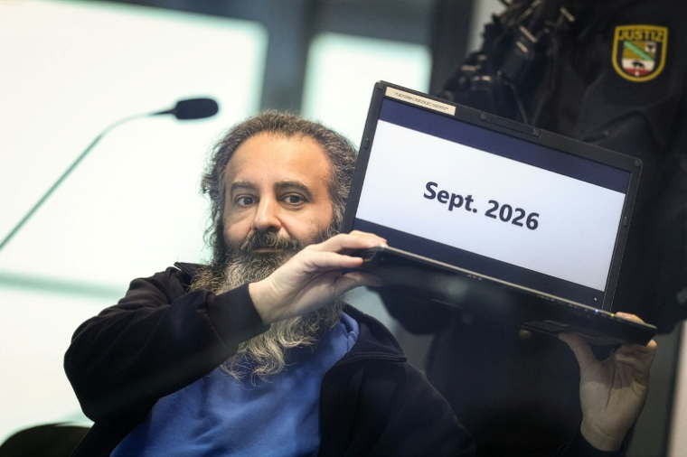 Le Saoudien Taleb Jawad al-Abdulmohsen dans la salle d'audience à Magdebourg, dans l'est de l'Allemagne, le 10 novembre 2025 ( AFP / RONNY HARTMANN )