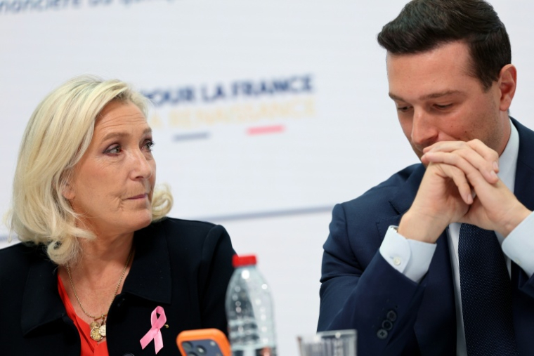 Marine Le Pen et Jordan Bardella le 6 octobre 2026 à Paris ( AFP / MEHDI FEDOUACH )