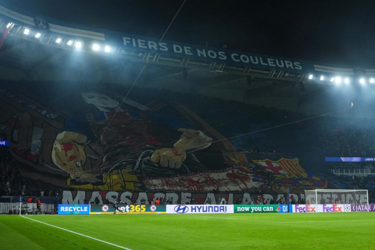Ligue des champions : La direction du FC Barcelone envisage de porter plainte auprès de l’UEFA contre le tifo des ultras du CUP du Paris Saint-Germain
