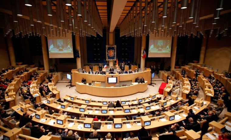 ALLIANCE ENTRE LAREM ET LA DROITE DANS LE SUD, LR RÉPLIQUE