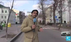 Guerre en Ukraine : les rues vides de Kiev, sous le son des sirènes