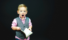 Les français manquent cruellement de culture financière, c'est pourquoi les pouvoirs publics ont décidé d'éduquer les plus jeunes. (Crédits: Ben White )