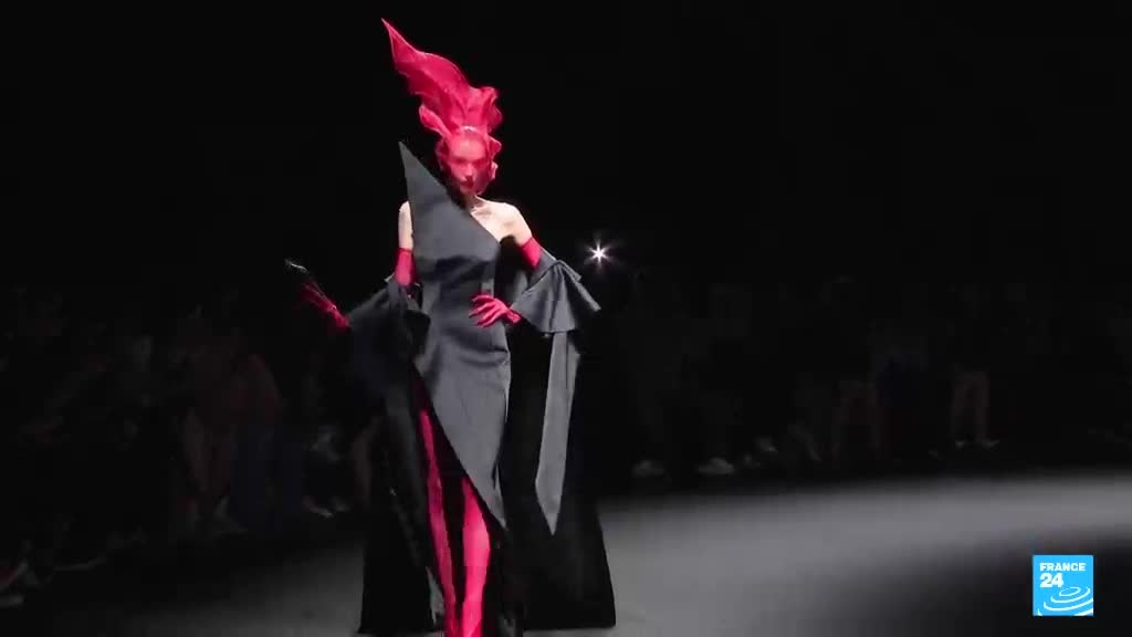 Cardi B, robe vivante et adieux : la haute couture fait son show