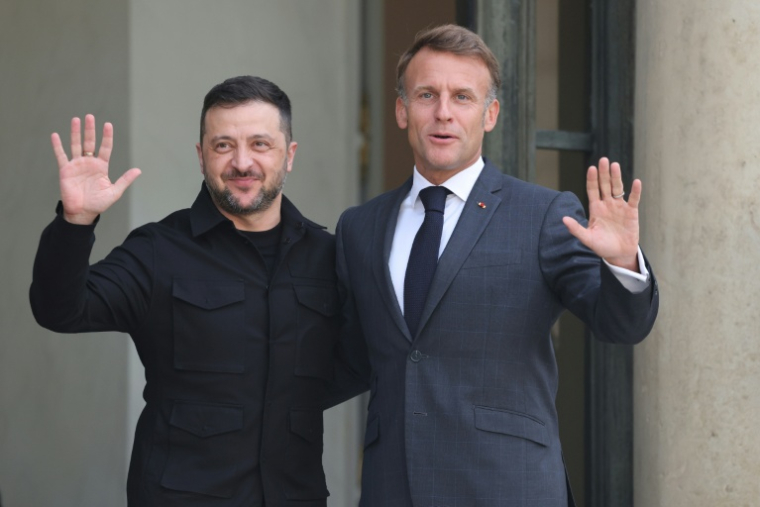 Le président ukrainien Volodymyr Zelensky et le président français Emmanuel Macron, à l'Elysée, à Paris, le 3 septembre 2025 ( AFP / Ludovic MARIN )