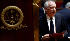 Le Premier ministre français Bayrou prononce son discours de politique générale devant l'Assemblée nationale à Paris