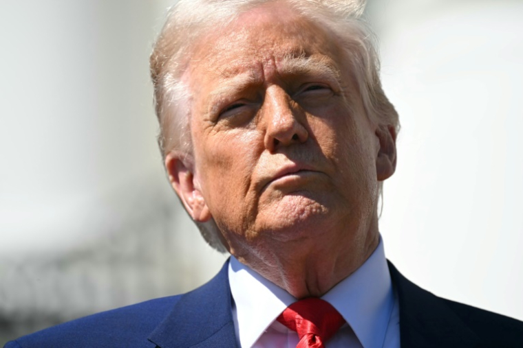 Le président américain Donald Trump à la Maison Blanche, le 9 avril 2025 à Washington ( AFP / SAUL LOEB )