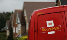 Photo d'archives d'un van postal Royal Mail à Maybury, en Angleterre