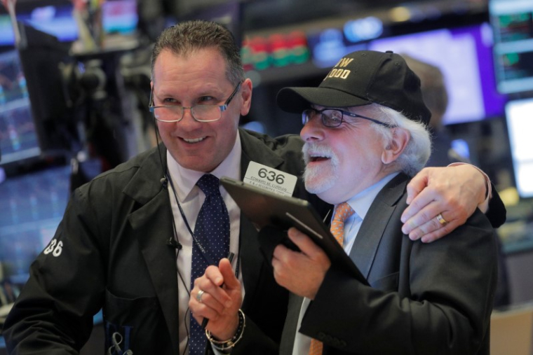 WALL STREET OUVRE EN HAUSSE