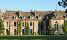 Passez une nuit inoubliable dans un ancien édifice religieux reconverti en hôtel. ( crédit photo : Shutterstock )