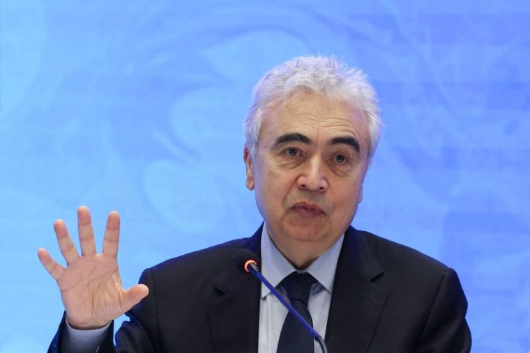 Le directeur exécutif de l'AIE, Birol, s'exprime lors d'une conférence de presse à Istanbul