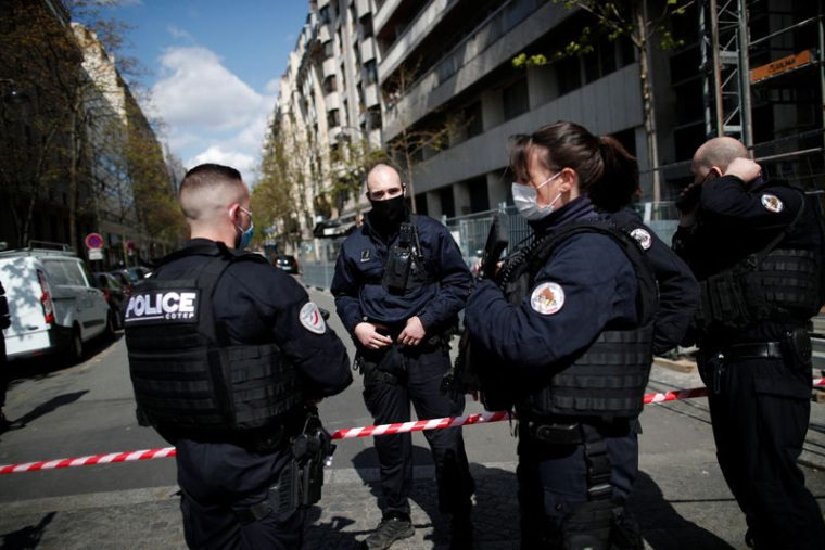 FRANCE: UNE PERSONNE TUÉE PAR BALLES DEVANT UN HÔPITAL À PARIS, SELON UN SOURCE POLICIÈRE