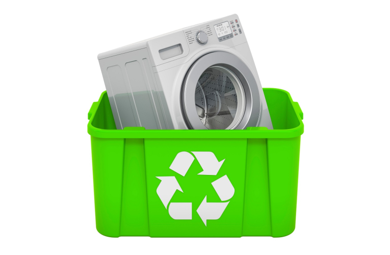 L'enjeu: convaincre les clients d'acheter précocement un nouveau produit, malgré leur conscience écologique. (crédit : Adobe Stock)