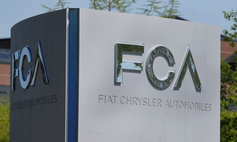 FIAT CHRYSLER A LIMITÉ LES PERTES AU 2E TRIMESTRE, OPTIMISTE POUR LA FIN D'ANNÉE