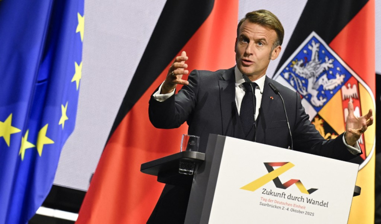 Emmanuel Macron, le 3 octobre 2025, à Sarrebruck ( POOL / JEAN-CHRISTOPHE VERHAEGEN )