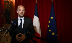 Jean-Noël Barrot à Paris, le 17 avril 2025. ( POOL / JULIEN DE ROSA )