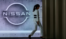 L'action Nissan a perdu 40% sur l'année écoulée ( AFP / Philip FONG )
