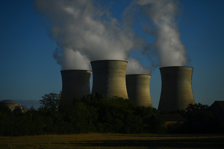 La filiale Atos Worldgrid développe des logiciels de gestion des centrales nucléaires (illustration) ( AFP / OLIVIER CHASSIGNOLE )