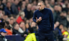 John Heitinga n’est plus l’entraineur de l’Ajax Amsterdam