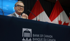 Tiff Macklem, gouverneur de la Banque du Canada,  lors d'une conférence de presse à l'auditorium de la Banque du Canada à Ottawa, le 12 juillet 2023.  ( AFP / DAVE CHAN )