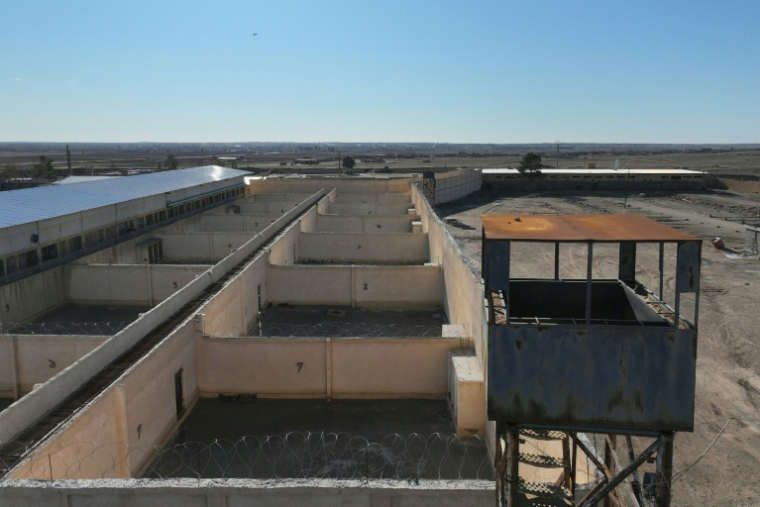 La prison d’Ash Shaddadah après que les forces gouvernementales syriennes ont pris le contrôle de cet établissement accueillant des prisonniers du groupe État islamique (EI), auparavant administré par les Kurdes, près de Hassaké, en Syrie, le 20 janvier 2026 ( AFP / OMAR HAJ KADOUR )