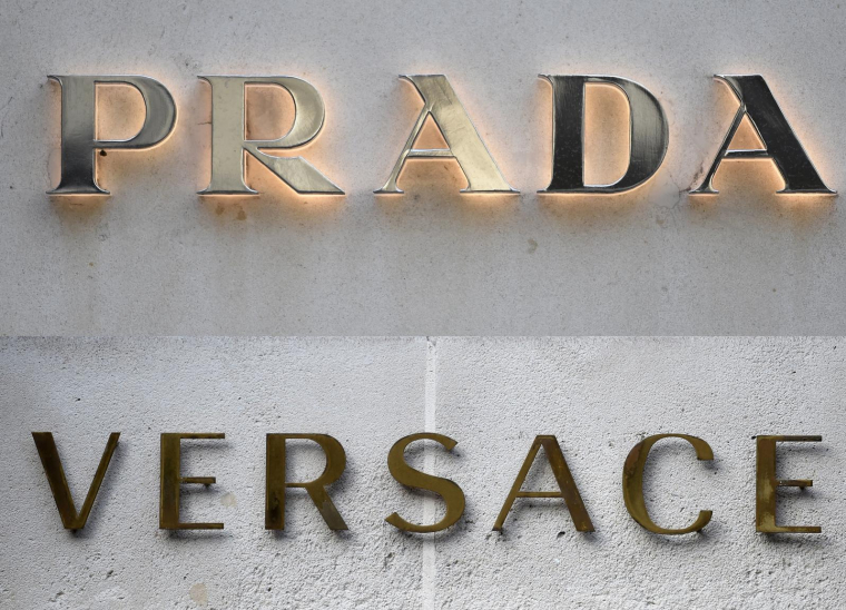Prada a racheté la marque Versace  ( AFP / STEPHANE DE SAKUTIN )