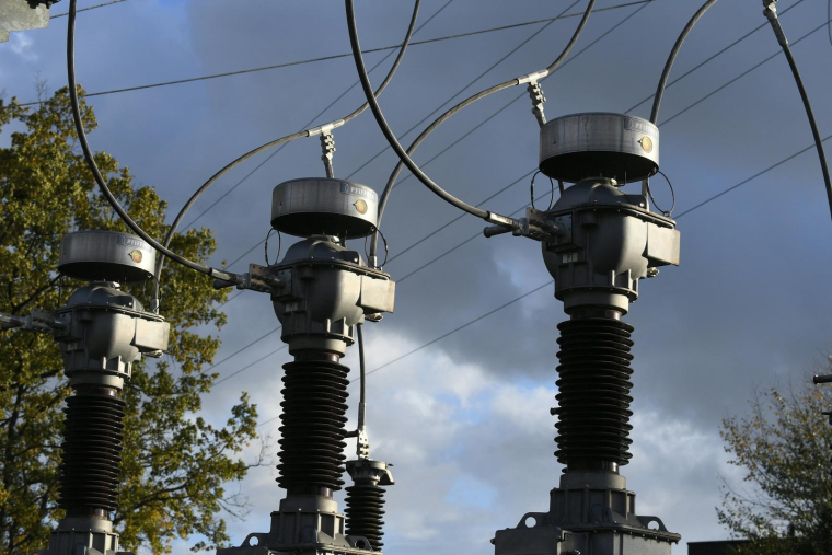 Selon Enedis, la panne serait due à un incident sur un transformateur (illustration) ( AFP / ERIC PIERMONT )